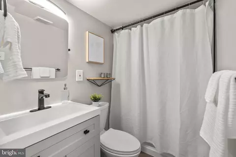 Bath - 2302 Sun Valley Cir #1, Silver Spring, MD 20906 photo 2 of 3