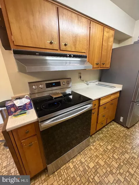 Kitchen - 13233 Clifton Rd, Silver Spring, MD 20904 photo 3 of 4