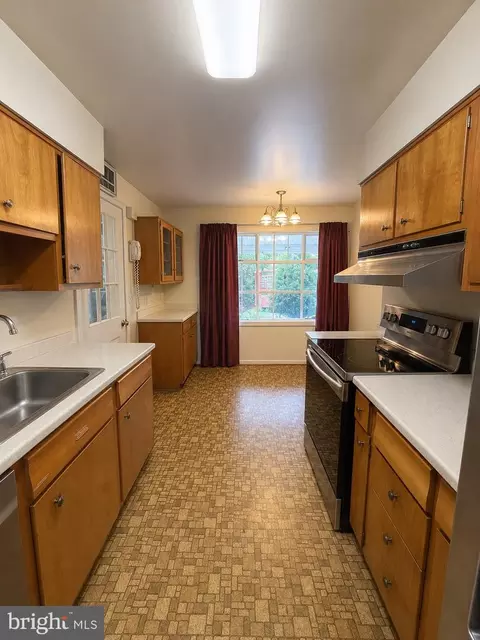 Kitchen - 13233 Clifton Rd, Silver Spring, MD 20904 photo 2 of 4