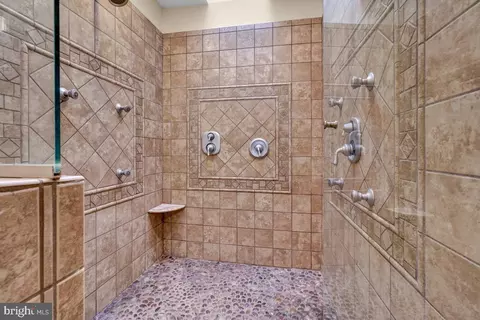 Bath - 13505 Montvale Dr, Silver Spring, MD 20904 photo 2 of 4