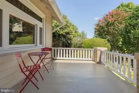 Exterior - 9220 Columbia Blvd, Silver Spring, MD 20910 photo 6 of 20