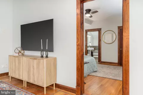 Entry Way - 9220 Columbia Blvd, Silver Spring, MD 20910 photo 5 of 13
