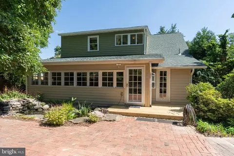 Exterior - 9220 Columbia Blvd, Silver Spring, MD 20910 photo 3 of 20
