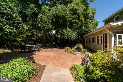 Exterior - 9220 Columbia Blvd, Silver Spring, MD 20910 photo 14 of 20