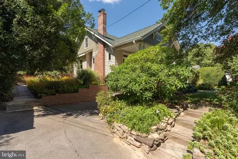 Exterior - 9220 Columbia Blvd, Silver Spring, MD 20910 photo 9 of 20