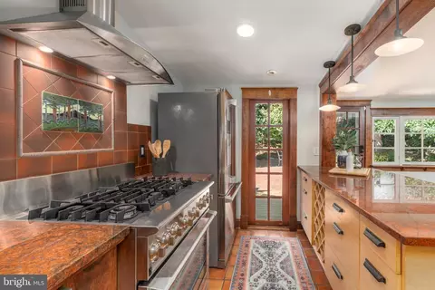 Kitchen - 9220 Columbia Blvd, Silver Spring, MD 20910 photo 2 of 3