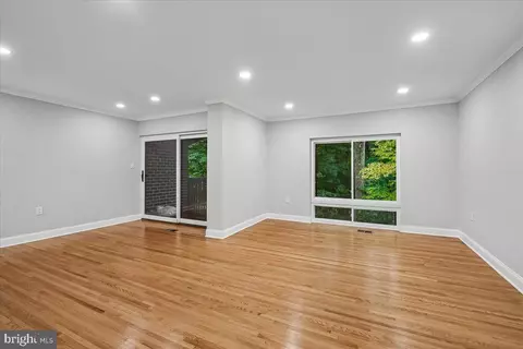 Living - 10713 Deborah Dr, Potomac, MD 20854 photo 3 of 8