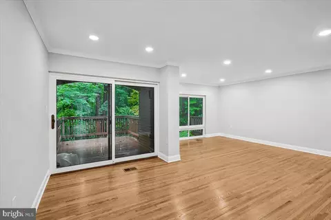 Living - 10713 Deborah Dr, Potomac, MD 20854 photo 2 of 8