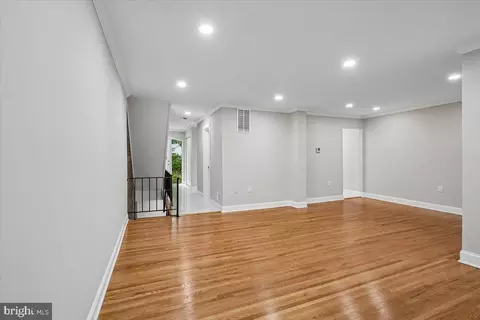 Living - 10713 Deborah Dr, Potomac, MD 20854 photo 4 of 8