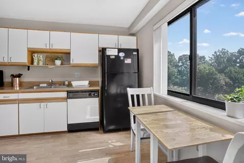 Kitchen - 15115 Interlachen Dr #3-612, Silver Spring, MD 20906 photo 2 of 2