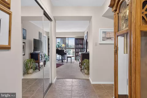 Entry Way - 15115 Interlachen Dr #3-612, Silver Spring, MD 20906 photo 3 of 8