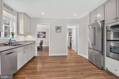 Kitchen - 104 Williamsburg Dr, Silver Spring, MD 20901 photo 3 of 3