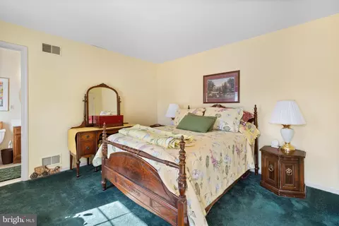 Bedroom - 2701 Olney Sandy Spring Rd, Olney, MD 20832 photo 7 of 7