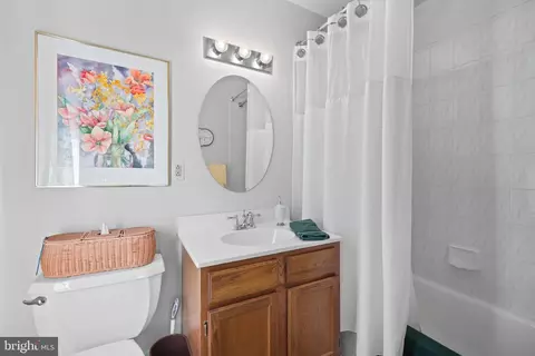 Bath - 2701 Olney Sandy Spring Rd, Olney, MD 20832 photo 4 of 4