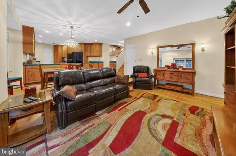 Living - 2701 Olney Sandy Spring Rd, Olney, MD 20832 photo 1 of 2