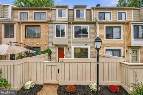 28 Welbeck Ct, Montgomery Village, MD 20886