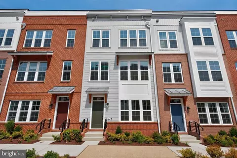 2521 Farmstead Dr #212 CLARKE, Rockville, MD 20850