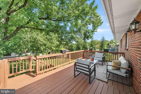 Exterior - 2305 Peggy Ln, Silver Spring, MD 20910 photo 2 of 17