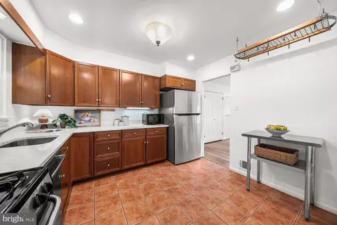 Kitchen - 2305 Peggy Ln, Silver Spring, MD 20910 photo 2 of 3