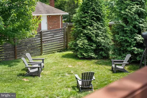 Exterior - 2305 Peggy Ln, Silver Spring, MD 20910 photo 3 of 17
