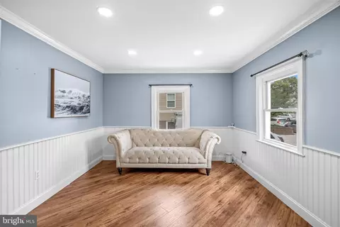 Living - 4411 Bennion Rd, Silver Spring, MD 20906 photo 2 of 3
