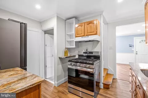 Entry Way - 4411 Bennion Rd, Silver Spring, MD 20906 photo 3 of 5