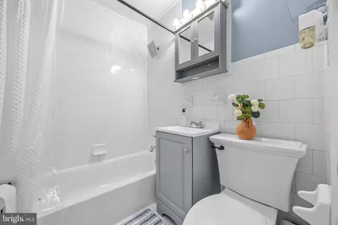 Bath - 4411 Bennion Rd, Silver Spring, MD 20906 photo 4 of 5