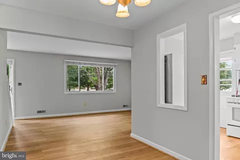 Entry Way - 12704 Goodhill Rd, Silver Spring, MD 20906 photo 1 of 4