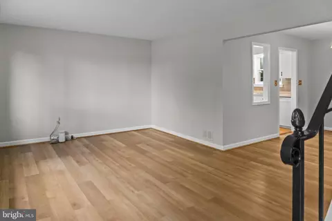 Living - 12704 Goodhill Rd, Silver Spring, MD 20906 photo 2 of 3