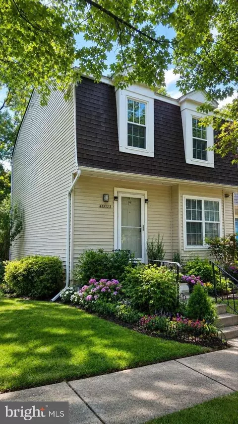 13023 Robins Nest Ter, Germantown, MD 20874