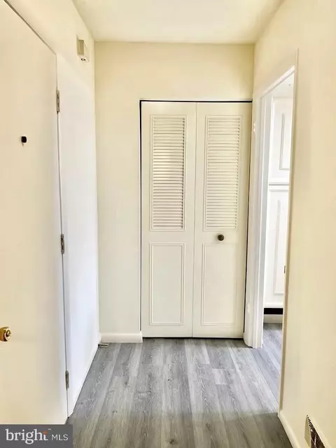 Entry Way - 3386 Chiswick #50-1A, Silver Spring, MD 20906 photo 2 of 3