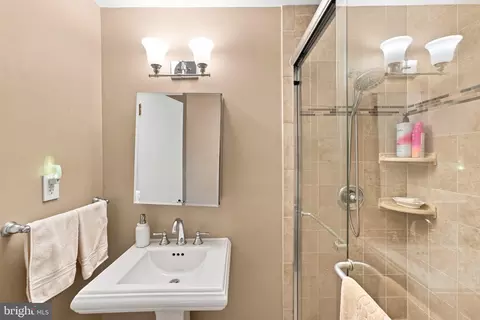 Bath - 13812 Mills Ave, Silver Spring, MD 20904 photo 3 of 5