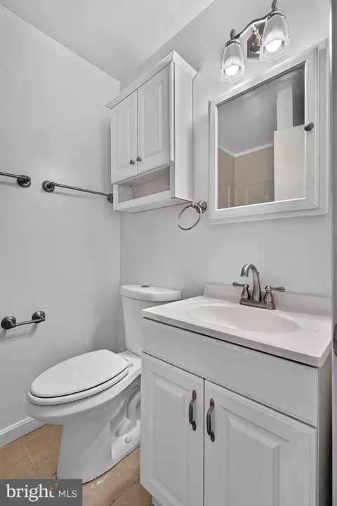 Bath - 11852 Huggins Dr, Silver Spring, MD 20902 photo 3 of 4