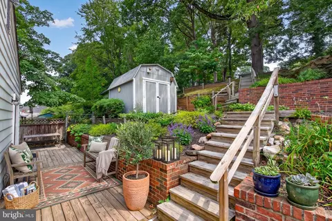 Exterior - 11852 Huggins Dr, Silver Spring, MD 20902 photo 2 of 6
