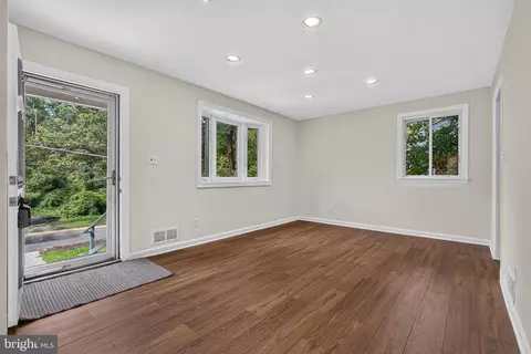 Living - 11852 Huggins Dr, Silver Spring, MD 20902 photo 3 of 5