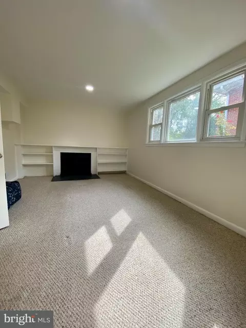 Living - 2209 Mark Ct, Silver Spring, MD 20910 photo 5 of 6