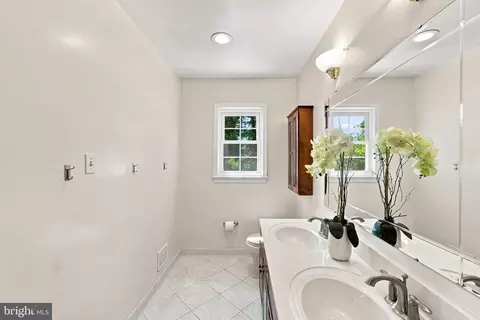 Bath - 2400 E Gate Dr, Silver Spring, MD 20906 photo 4 of 9