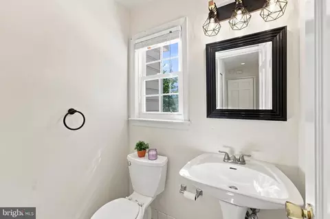Bath - 2400 E Gate Dr, Silver Spring, MD 20906 photo 2 of 9