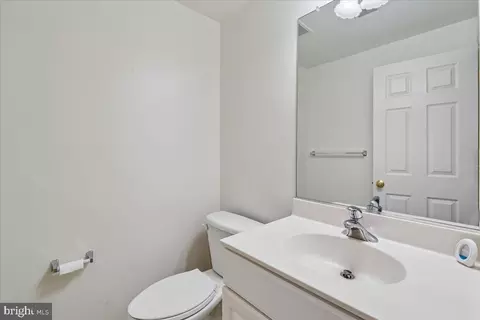 Bath - 11516 Clairmont View Ter, Silver Spring, MD 20902 photo 1 of 4