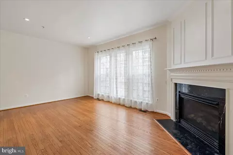 Living - 11516 Clairmont View Ter, Silver Spring, MD 20902 photo 4 of 4