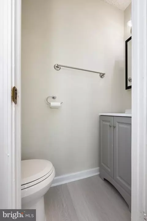 Bath - 17434 Hughes Rd, Poolesville, MD 20837 photo 1 of 2