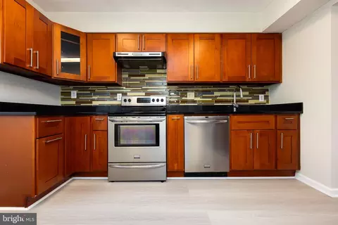 Kitchen - 17434 Hughes Rd, Poolesville, MD 20837 photo 3 of 4