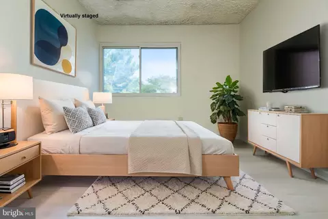 Bedroom - 17434 Hughes Rd, Poolesville, MD 20837 photo 2 of 5