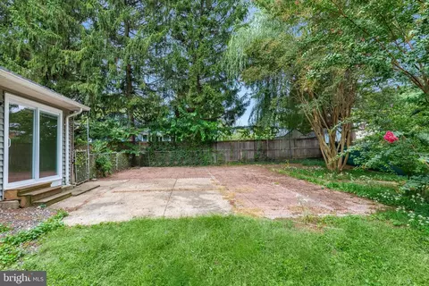 Exterior - 1402 Mullins St, Silver Spring, MD 20904 photo 6 of 8