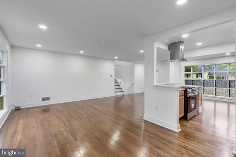 Living - 1402 Mullins St, Silver Spring, MD 20904 photo 4 of 9