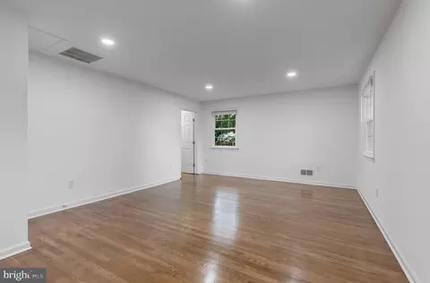 Living - 1402 Mullins St, Silver Spring, MD 20904 photo 8 of 9