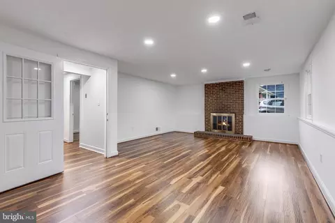 Living - 1402 Mullins St, Silver Spring, MD 20904 photo 6 of 9