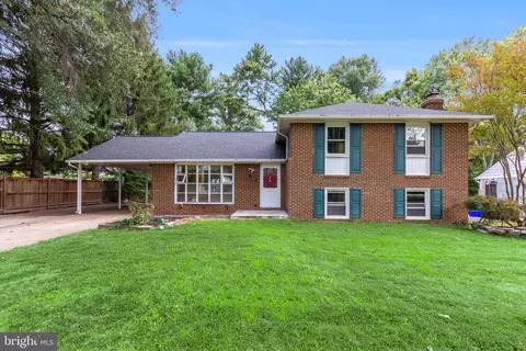 Exterior - 1402 Mullins St, Silver Spring, MD 20904 photo 5 of 8