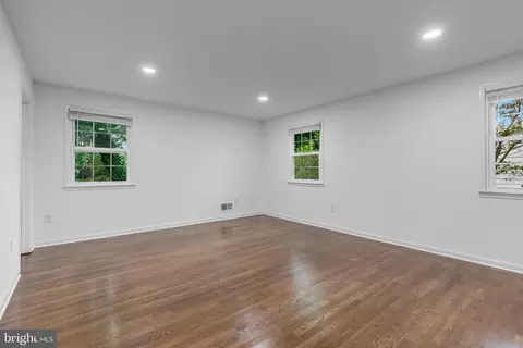 Living - 1402 Mullins St, Silver Spring, MD 20904 photo 9 of 9