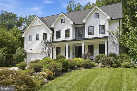 5644 Bent Branch Rd, Bethesda, MD 20816
